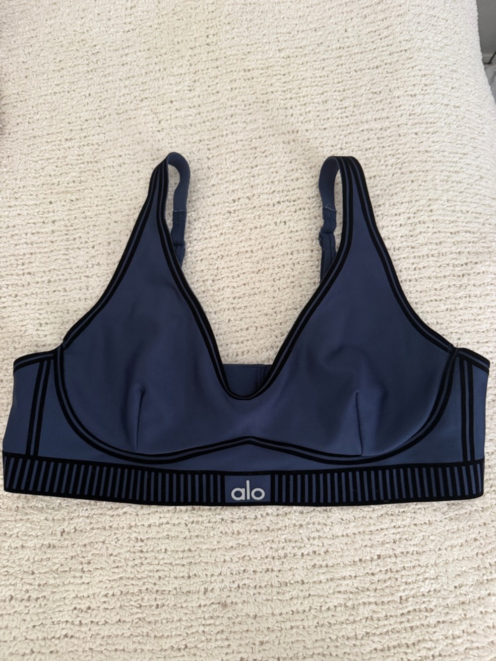 ALO Yoga Women's Navy Bra